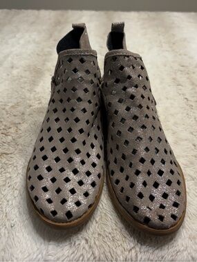 Musse & Cloud gold silver metallic Taupe Laser-Cut Slip-On Ankle Boots 40 9
